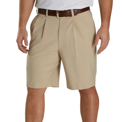 Pleated 9.5" Inseam Short